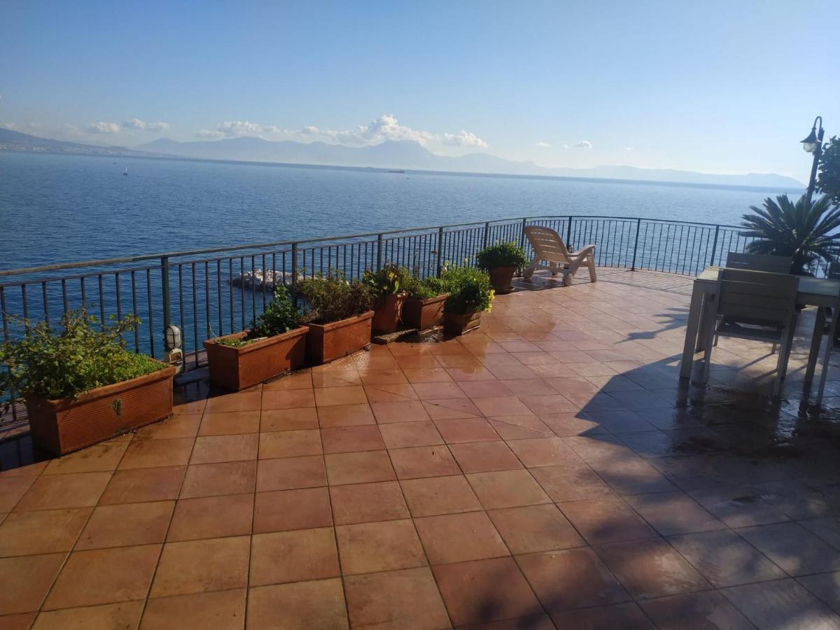 Апартаменты Napoli Sospesi Tra Cielo E Mare Экстерьер фото